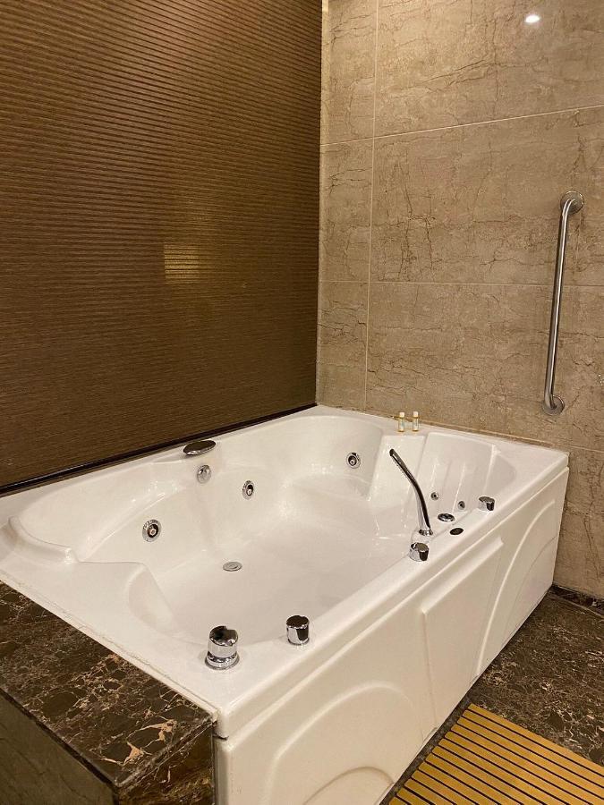 Four Points By Sheraton Srinagar Exteriér fotografie