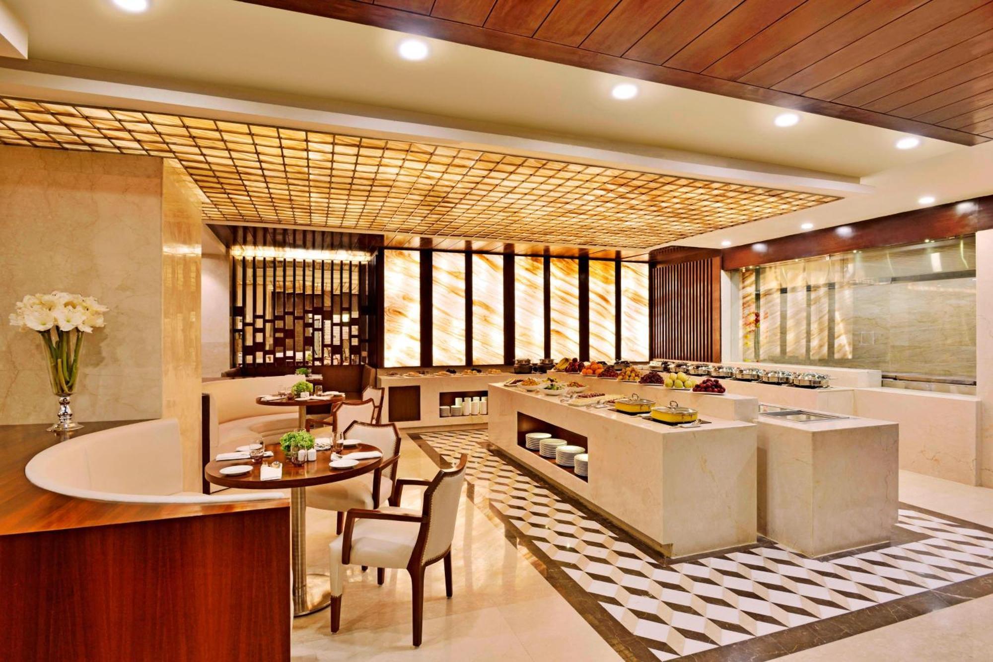 Four Points By Sheraton Srinagar Exteriér fotografie