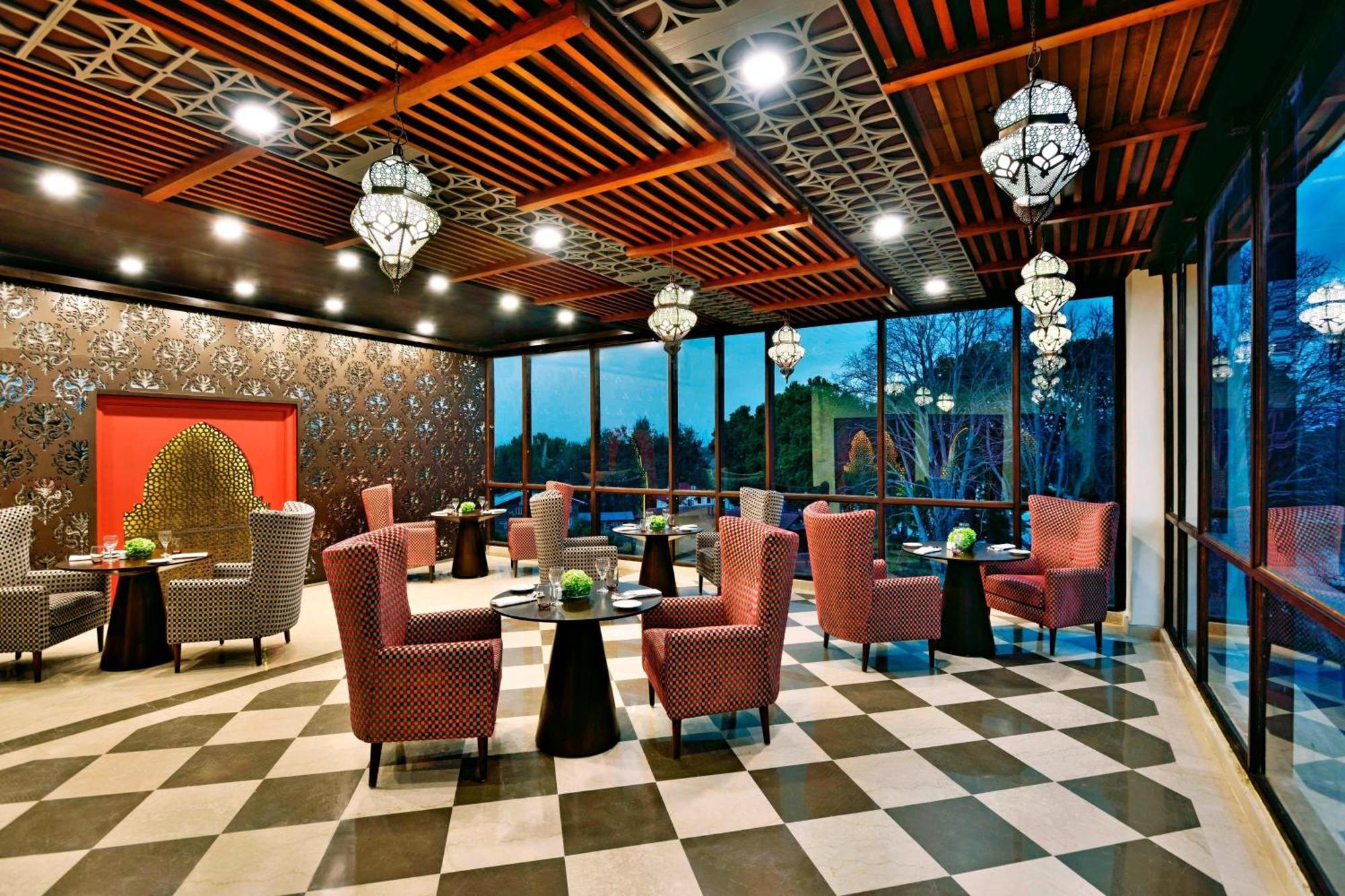 Four Points By Sheraton Srinagar Exteriér fotografie